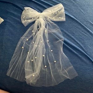 Bridal Bow Veil Clip